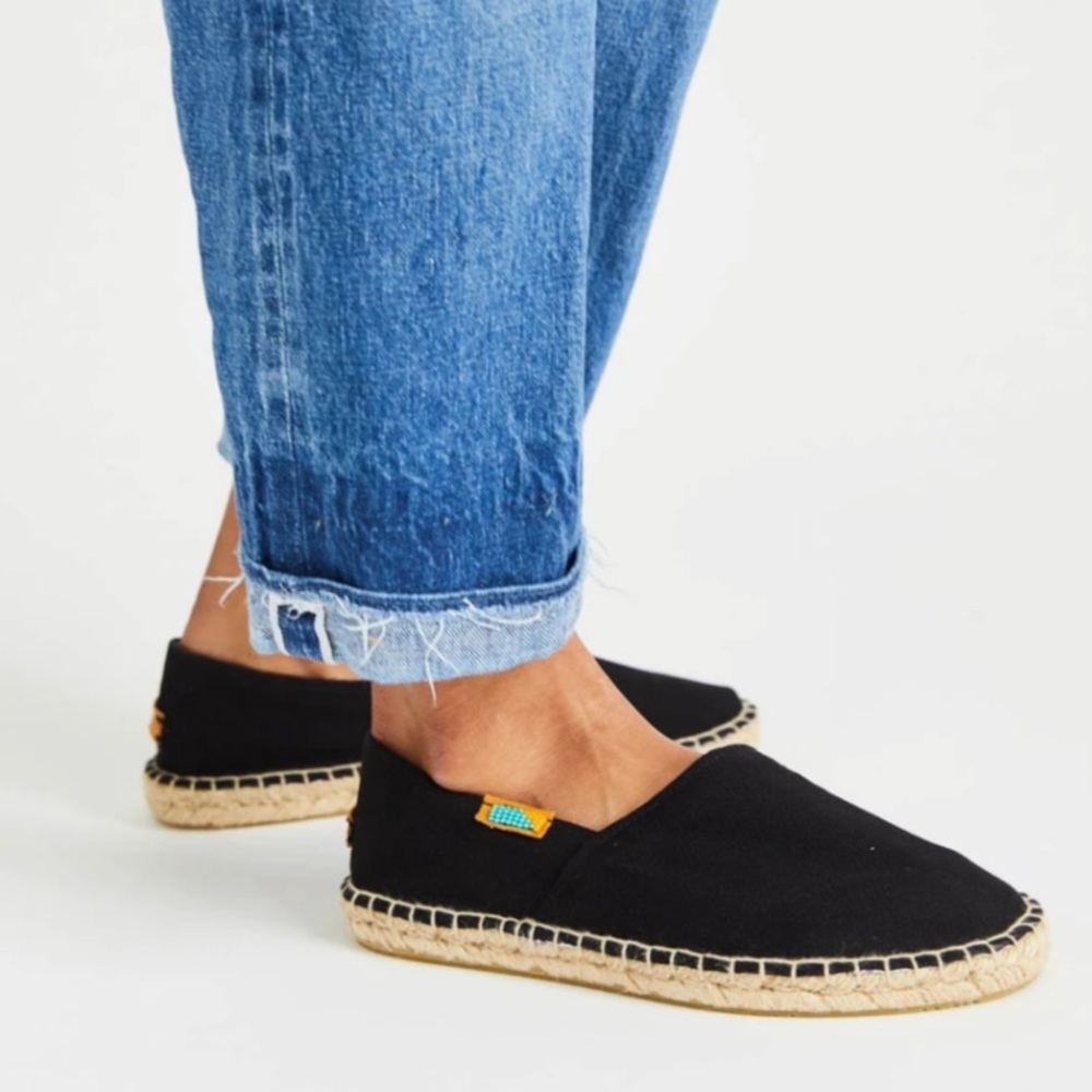 Abuntu Black Afridrilles Womens Slip on